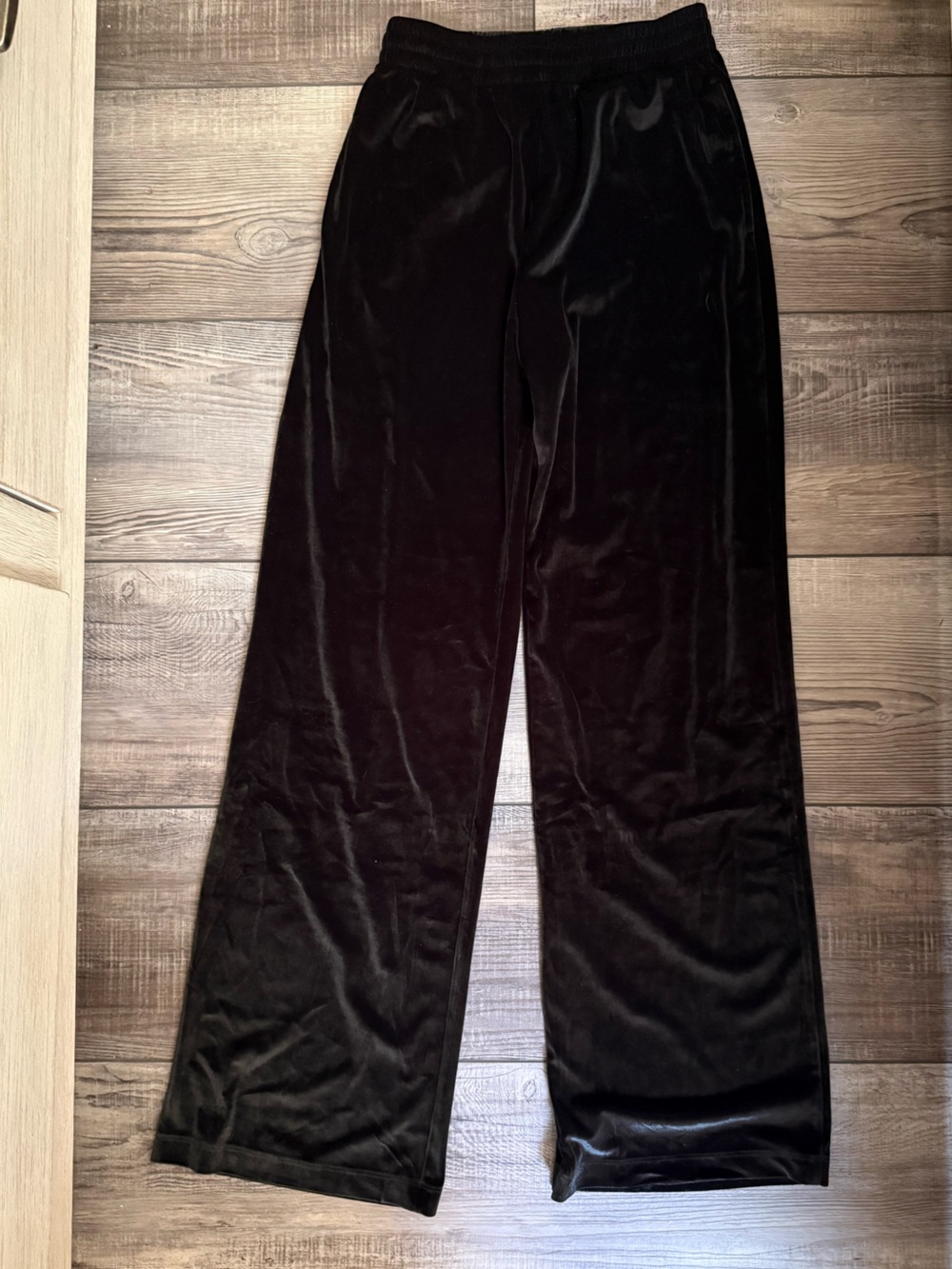 PINK Victoria's Secret Black Velour Sweatset with Rhinestone Logo - Picture 4 of 5